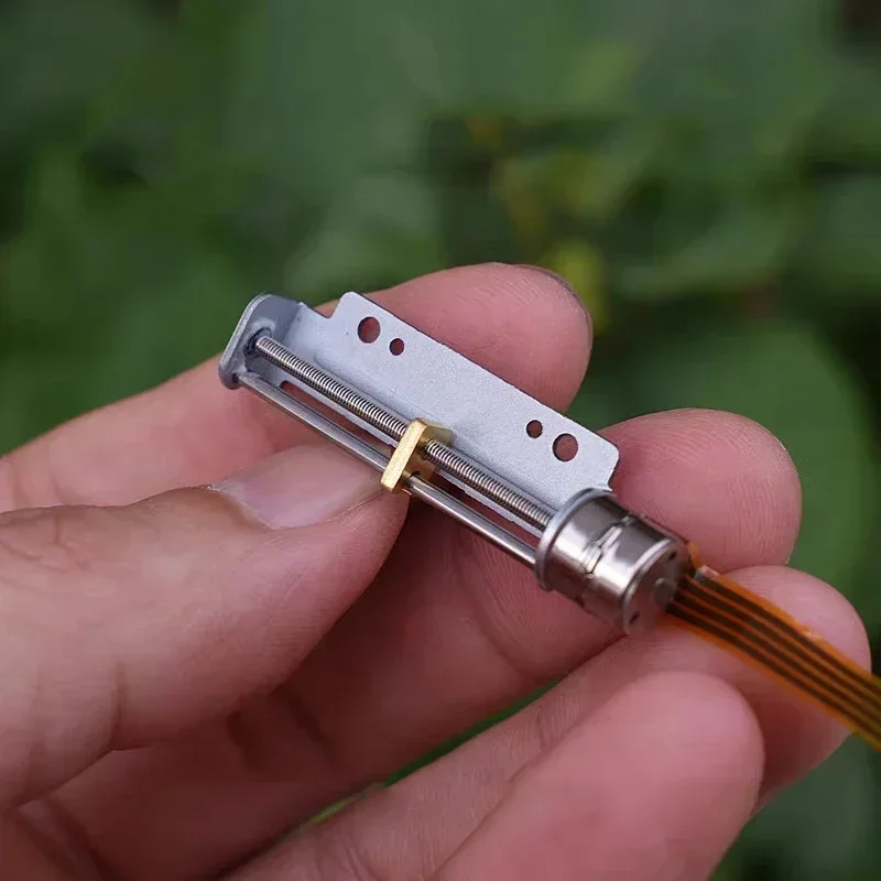 Mini moteur pas à pas linéaire - Lead Screw 8Mm avis et prix